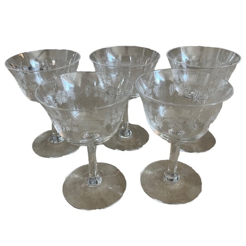 Etched Antique Cordial Liquor Drinking Glasses 4.25” Grapes Grapevine Set Of 5 - Picture 2 of 19