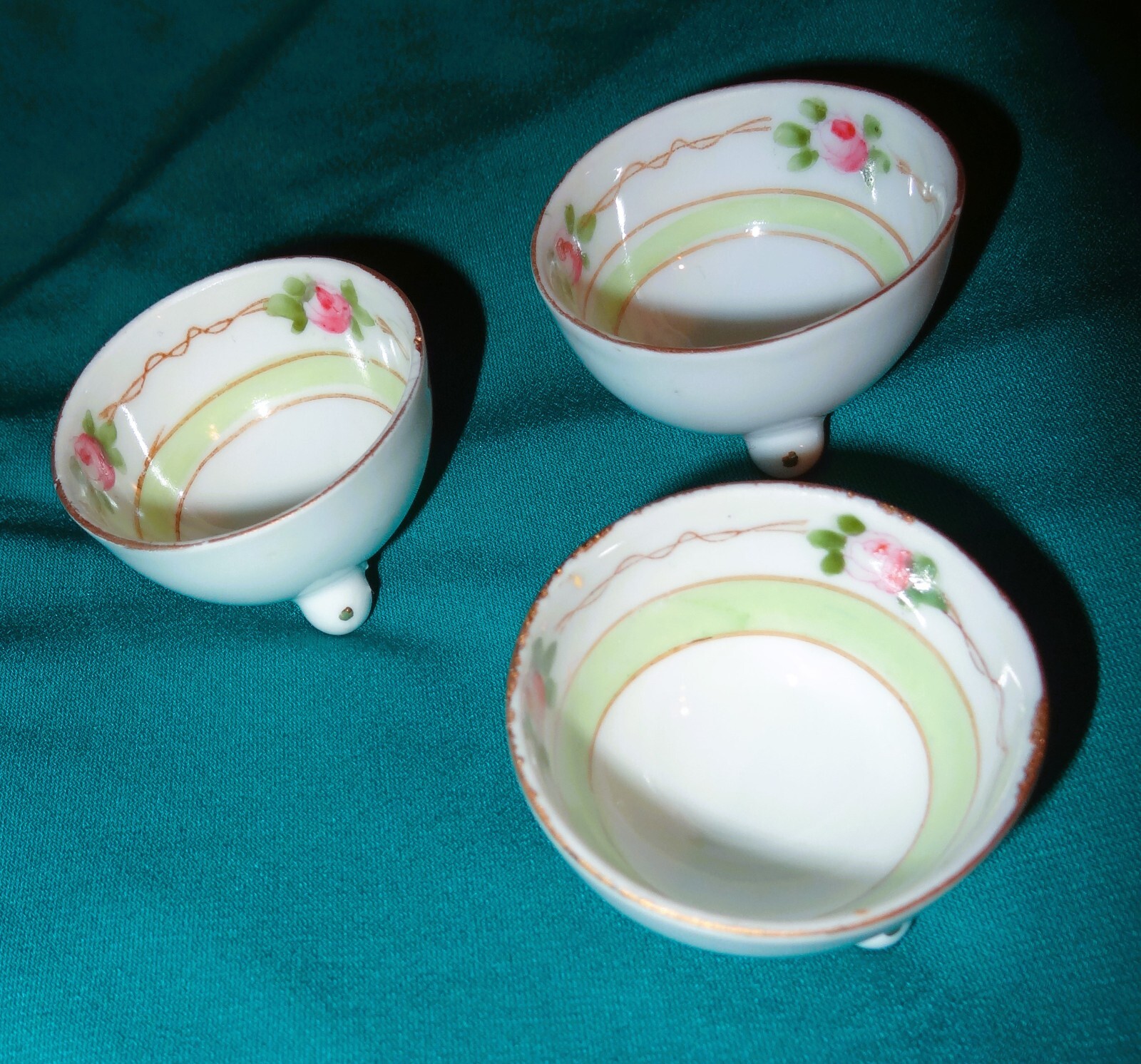 Nippon Tiny Salt Cellars Hand Painted Roses Set of 3 Porcelain Footed