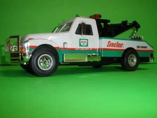 SINCLAIR TOW TRUCK 1998 WRECKER 1:25 DIE CAST 1 OF 5000 PRODUCED MINT IN BOX
