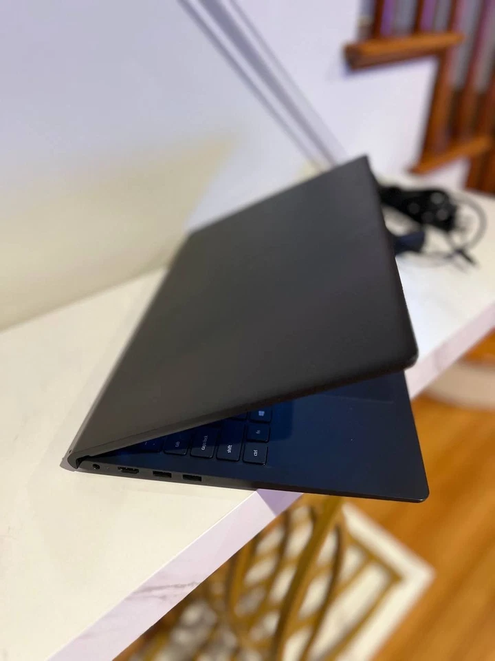 💻 Dell Vostro 3510: rendimiento confiable para uso diario Foto 3 de 4