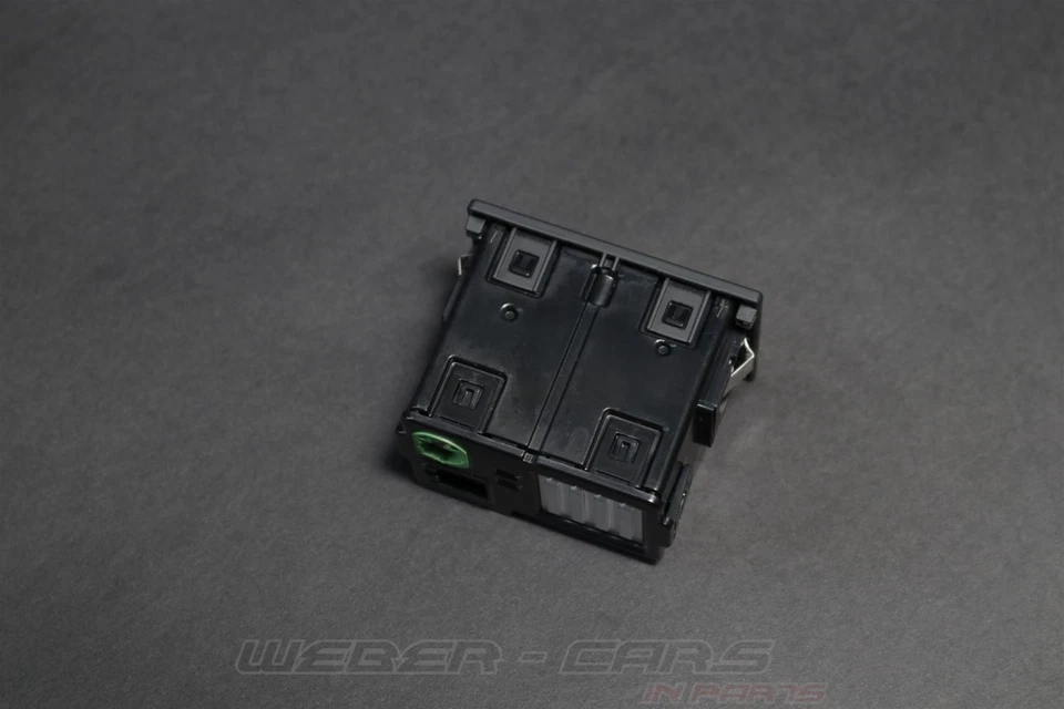 Audi Cache Multimedia Connexion AUX USB 81A035736 OEM Pour A3 RS3 8V - Photo 3/4