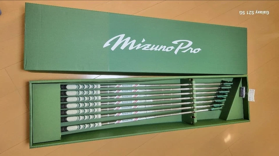 AsNEW Mizuno Pro 241 Azalea Limited Masters Green Edition 4~P S200 Japan Model - Image 3 of 4