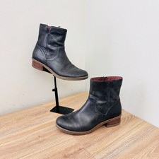 Dansko Women's Bethanie black leather ankle boots Size 8.5