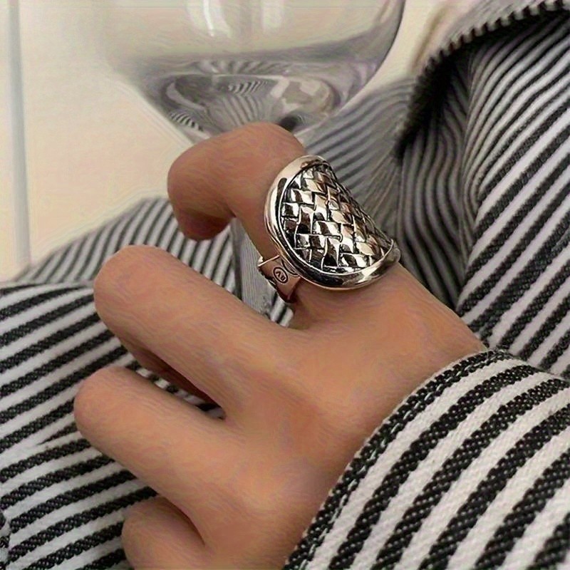 Men's and Women's Alloy Fashion Ring Large Ring Retro Woven Ring Jewelry Gift