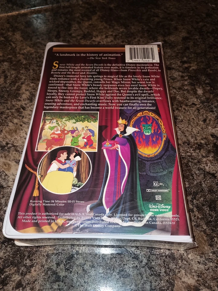 NEW - Disney's Snow White and the Seven Dwarfs VHS - WILL COMBINE SHIPPING - Image 2 of 4