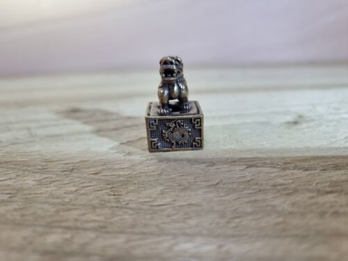 Antigua figura china de latón de colección adorno de baratija Pixiu único zen antiguo - Imagen 2 de 5