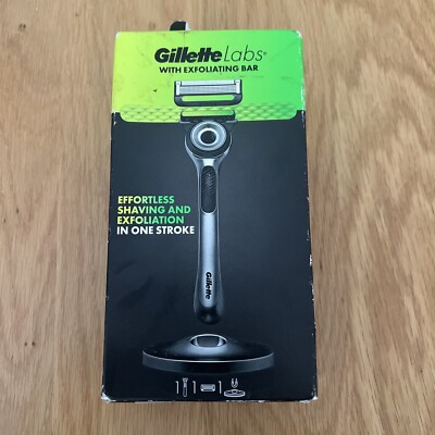 Gillette Labs Magnetrasierer mit Peelingstab und Magnetständer. 