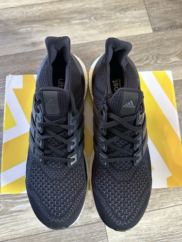 Size 10.5 - Adidas Ultra Boost 1.0 Core Black 1.0 New OG S77417 2016 Release - Picture 3 of 15