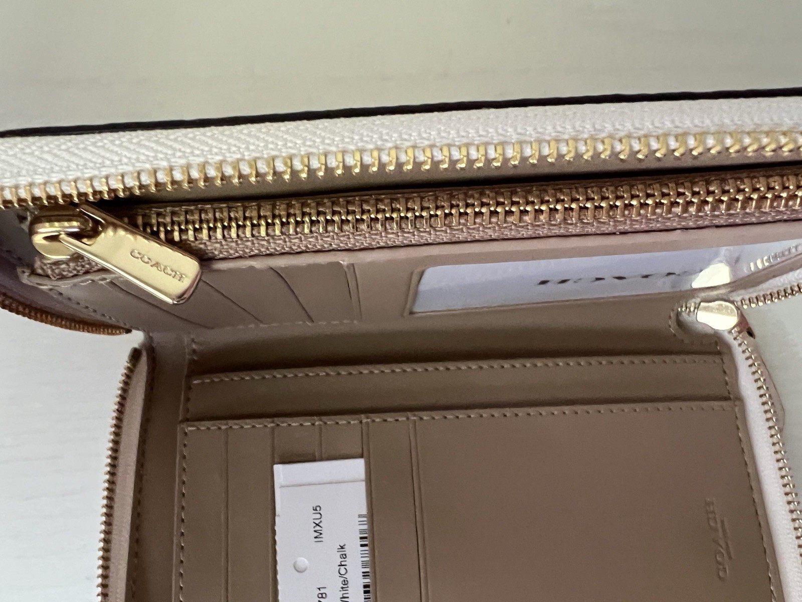 NWT Coach Medium ID Zip Wallet Signature Canvas Leather Chalk White CW781