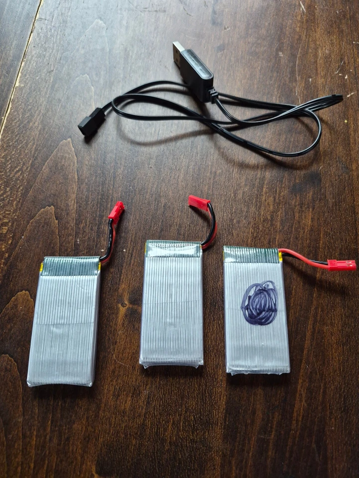 3 Piezas Batería Li-Po JJRC 1800 mAh 3.7v 30c RC Drones CON CARGADOR Foto 3 de 4