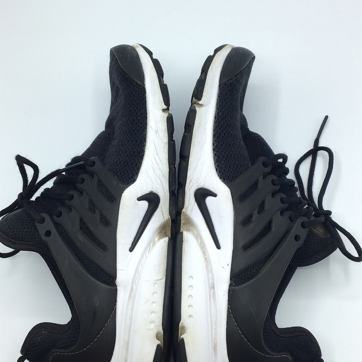 nike air presto black and white womens