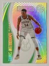 2019-20 Illusions Giannis Green Emerald Astounding Insert SP Acetate #19 Bucks