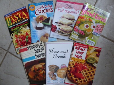 Lot - 7 Small Cookbooks Cook Books - Breads Desserts Pasta Pillsbury Gold Medal