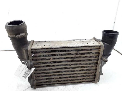 058145805 Intercooler per VOLKSWAGEN PASSAT BERLINA (3B2) Comfortline 1 4627247 - Foto 1 di 9
