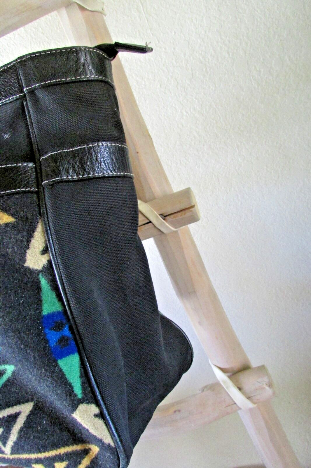 PENDLETON L BLACK CANVAS MULTI NATIVE WOOLEN BODY… - image 3