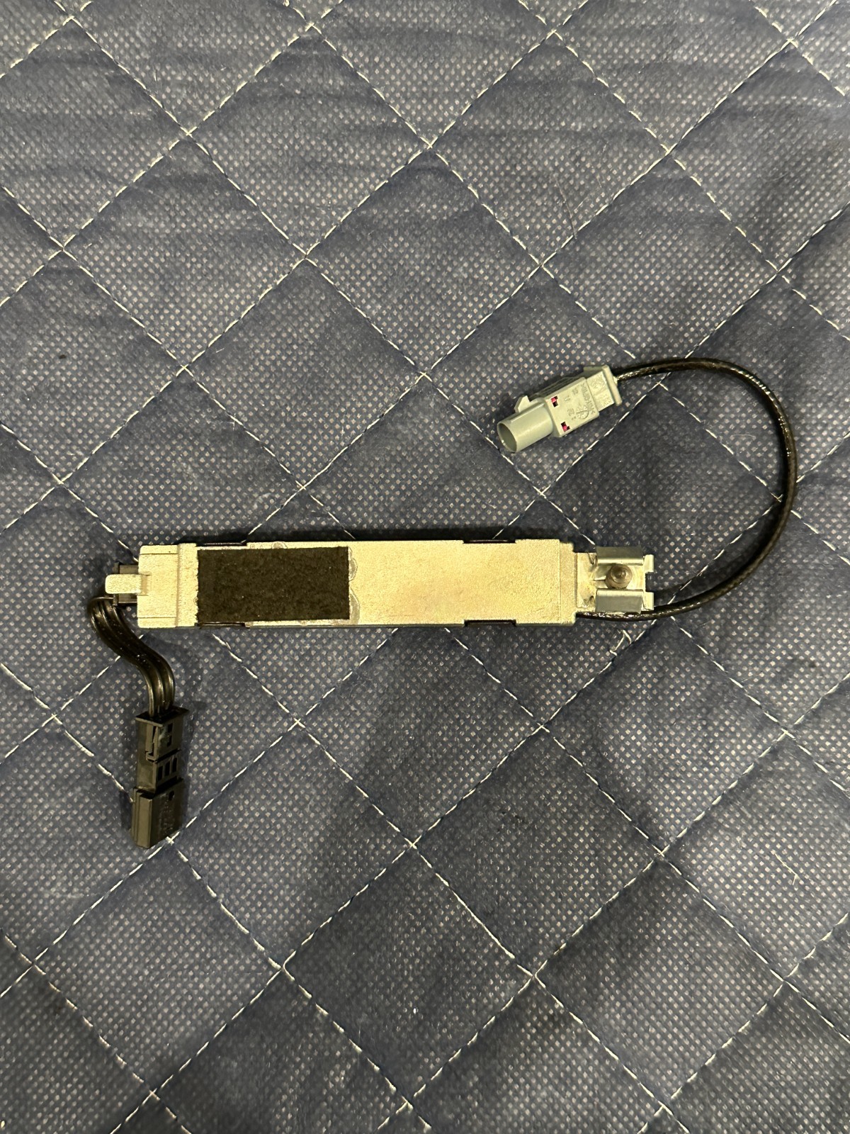 2014 AUDI R8 SPYDER LEFT RIGHT ANTENNA AMPLIFIER PAIR 420 035 225 C
