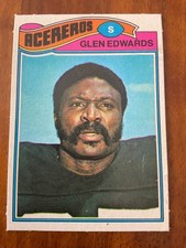 various 1977 Topps Mexican football cards priced under $20 numbers 229-528