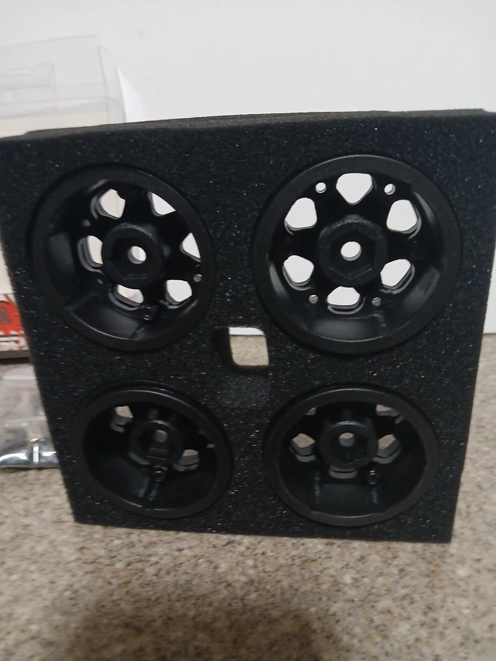 REDSPIDER 1.9 beadlock wheels plastic 4 pcs. black for Axlal SCX10 UTB10 TRX4 Re - Image 4 of 4