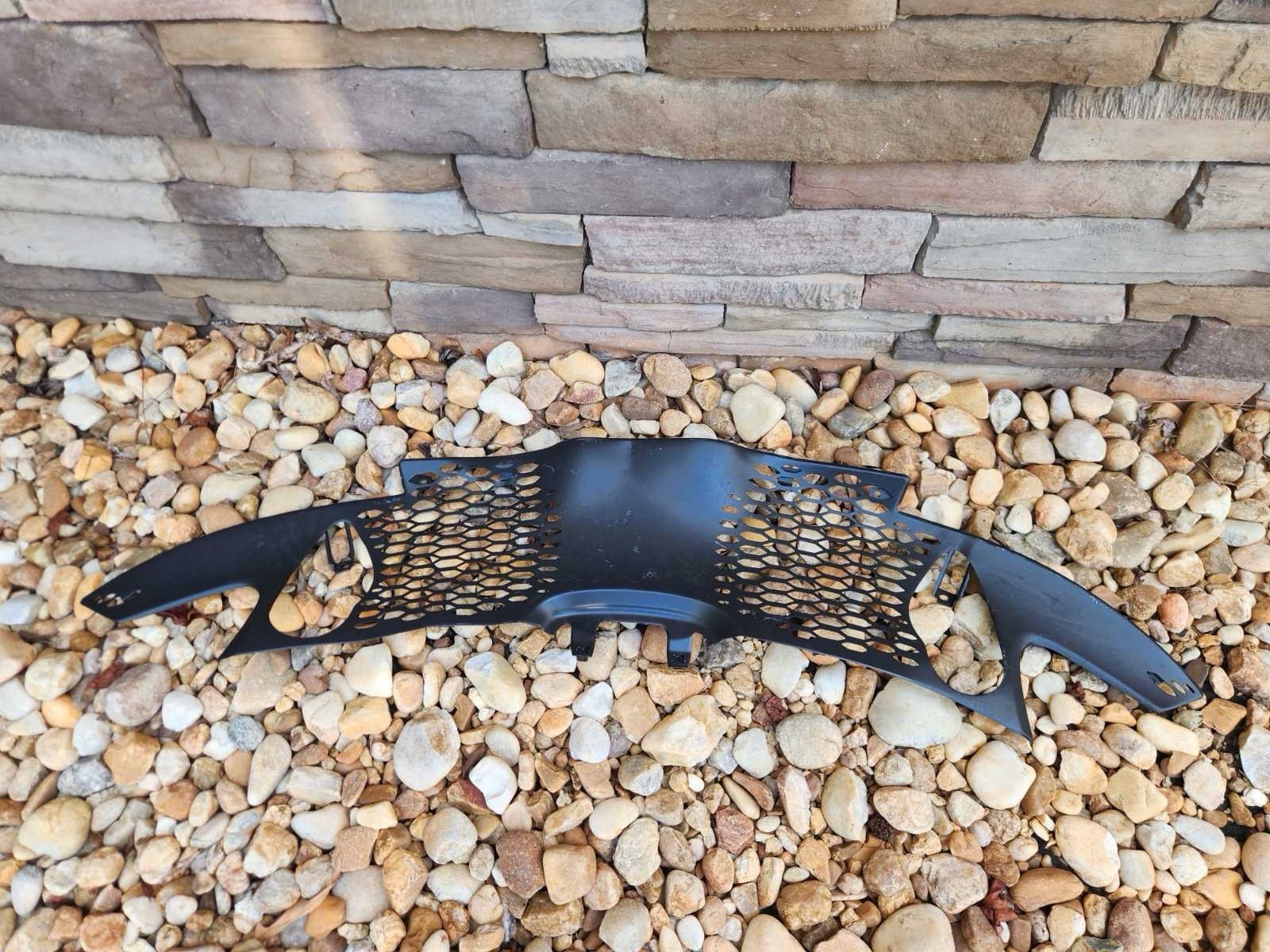 McLaren 750S 2023-2025 Rear Upper Bumper grille P/N 28AA590CP