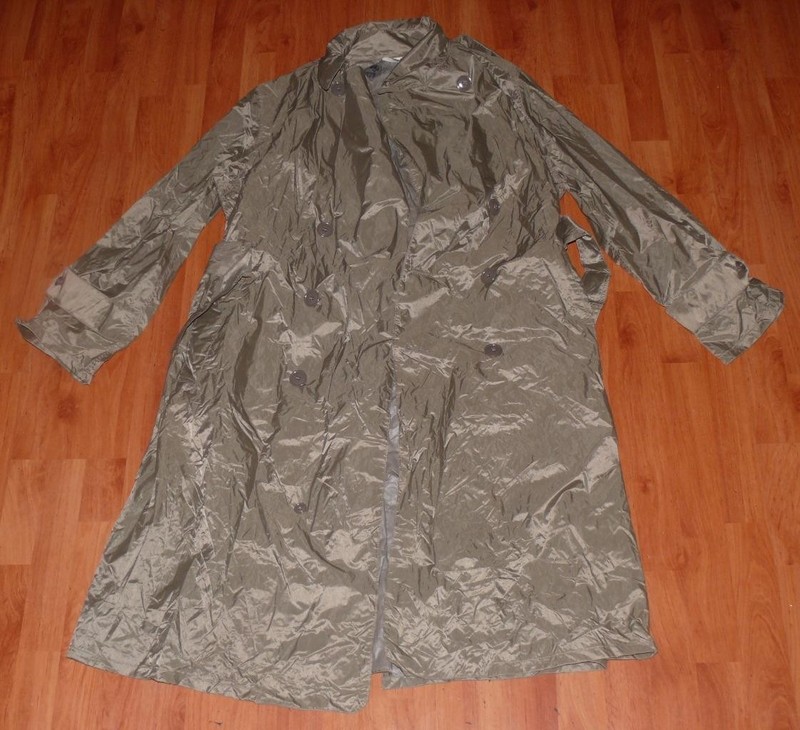 Vintage 60's US Military 42 Reg Mens Nylon Raincoat Lightweight Taupe Shade 179