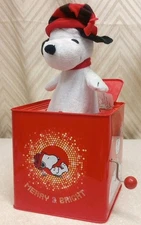 Peanuts Snoopy Metal Jack-In-The-Box Merry & Bright Plays O Christmas Tree