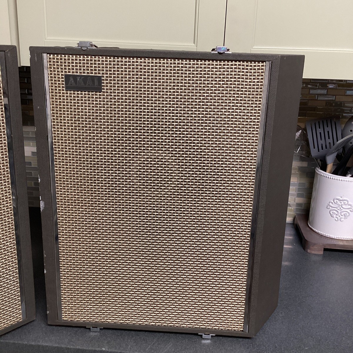 Vintage Set of Akai SS-70 Angled Suitcase Speakers Audio Case