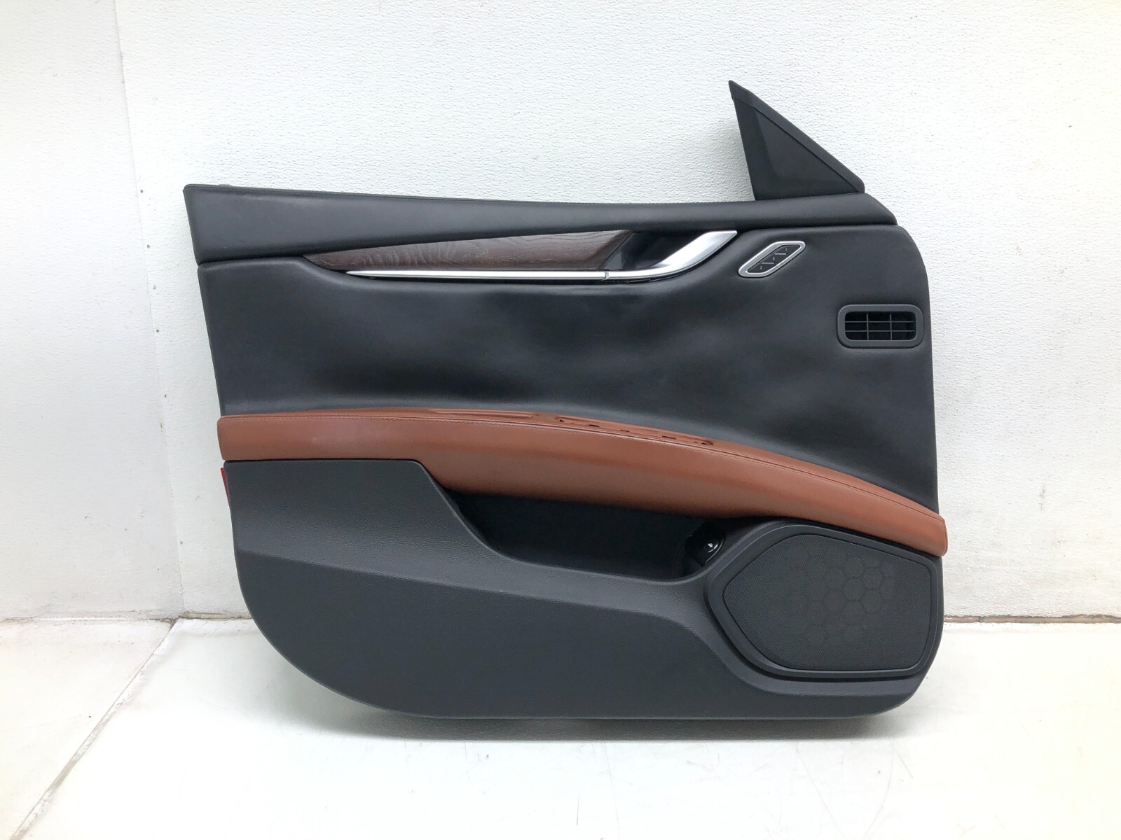 2014-2019 MASERATI GHIBLI SQ4 LEFT DRIVER FRONT INTERIOR DOOR PANEL OEM #NOTE.