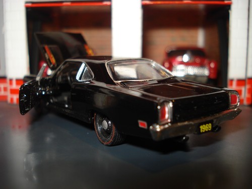 1969 PLYMOUTH ROAD RUNNER LIMITED EDITION 1/64 M2 1960'S MUSCLE 383 BLACK - Picture 3 of 4
