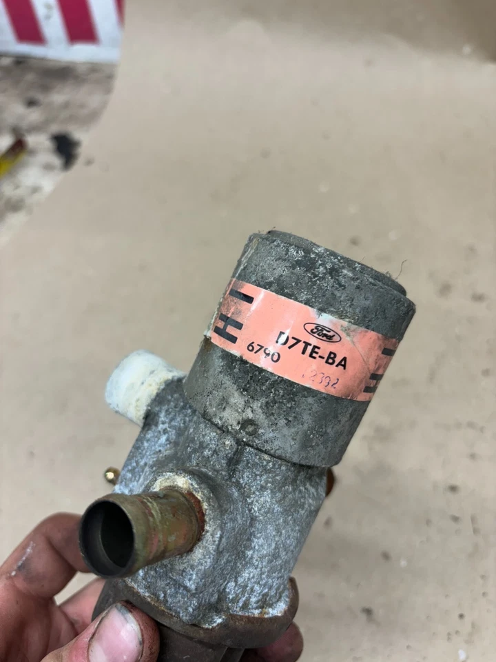 1973 1979 Ford F150 BRONCO F250 EGR VALVE 2bl 302 V8 SMOG DIVERTER VALVE D7TE-BA - Image 4 of 4