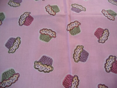 Lot De 4 Coupons Tissu Thème Gâteau Et Cupcake + Pois - Multicolore - Neuf