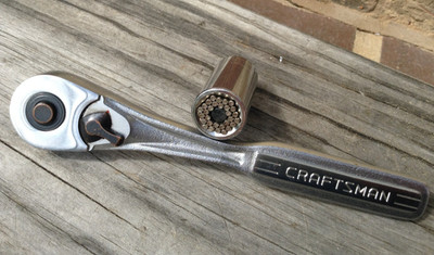 Craftsman VF 44811 3/8'' drive quick release ratchet handle plus universal socket