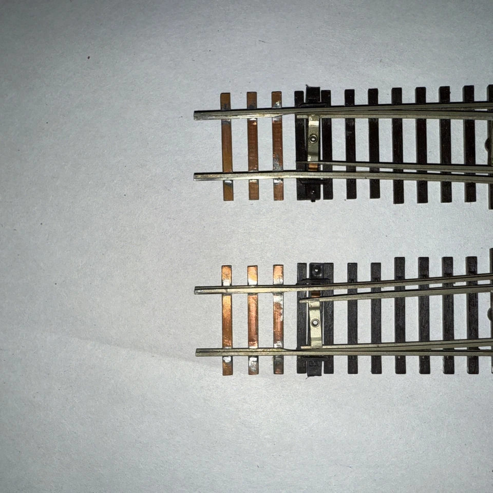 SHINOHARA NICKLE/SILVER #6 DOUBLE CROSSOVER CODE 83 HO SCALE - Image 3 of 4