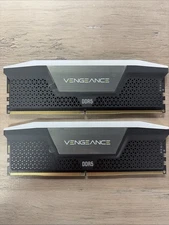 Corsair VENGEANCE® RGB 32GB (2x16GB) DDR5 DRAM 6000MHz C40 Memory Kit