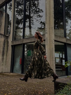 Rotate Maxikleid mit Ballon-Ärmel, Cut Out und Snake-Print Olive XS