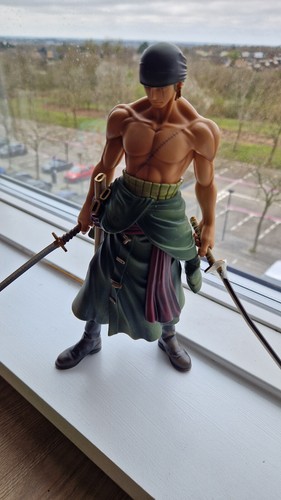 One Piece Figurine - Roronoa Zoro - Incredible Detail - 26cms Tall - Picture 6 of 8