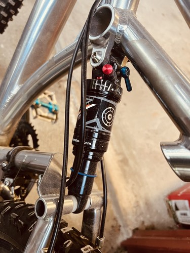 Custom Mongoose Mountain Bicycle (MTB) - Picture 6 of 18