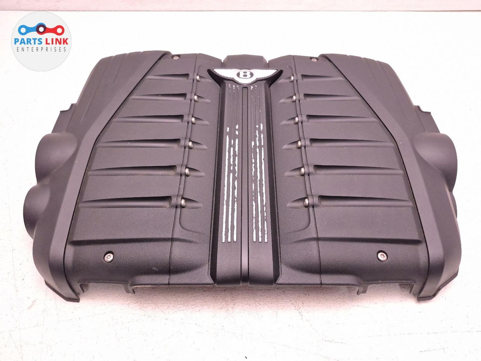 2016-20 BENTLEY BENTAYGA ENGINE MOTOR COVER INTAKE TRIM PANEL APPEARANCE 6.0L