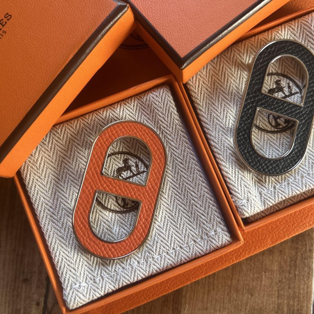 正規店買付★HERMES Brooch Chaine d'Ancre Vulcanium ワンポイントに☆】HERMES Chaine d'Ancre Vulcaniumブローチ