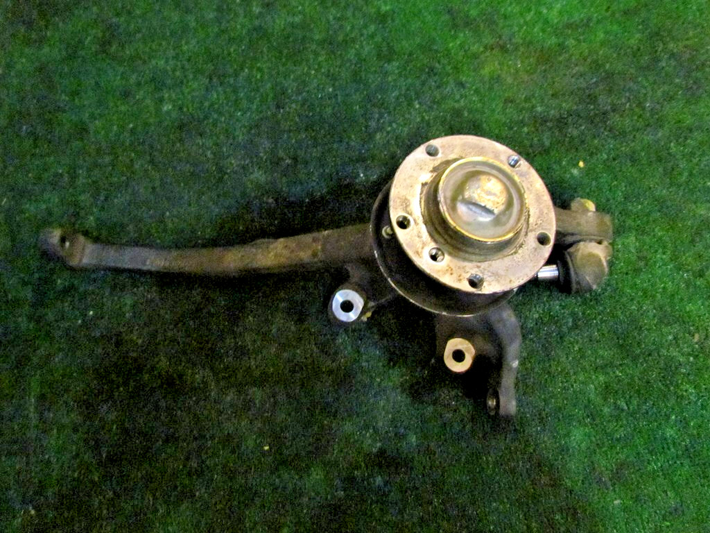 2001 Bentley Arnage Front RH Passenger Spindle Kuckle