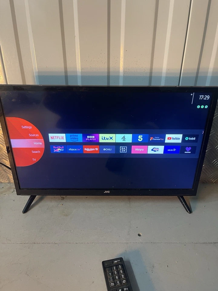 JVC Smart TV 24" Inch Television Freeview Play Remote Apps Gaming Caravan CCTV - Image 3 of 4