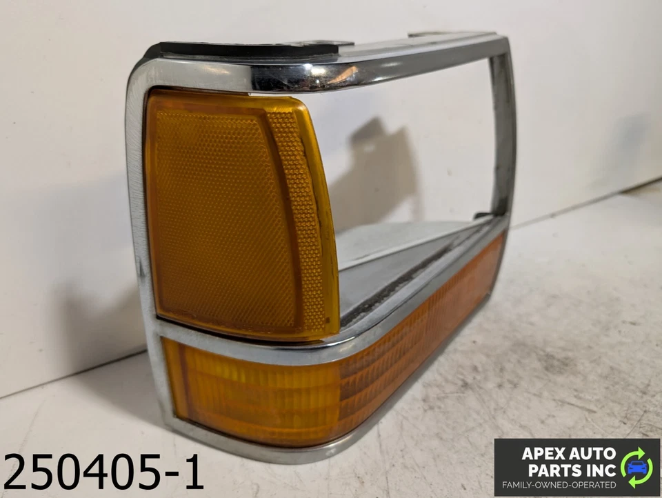 OEM 1989-1992 Ford Bronco II 2,9 L LUZ DE CABEZA DERECHA BISEL MOLDURA CON INTERMITENTE Foto 2 de 4