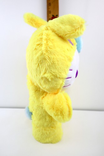 Hello Kitty Easter 14" Side Stepper Musical Greeter Yellow Bunny Hop 2024 *NWT* - Picture 8 of 13