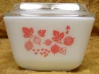 1 small PYREX USA 501B 1 1/2 cup Pink Gooseberry refrigerator dish and lid