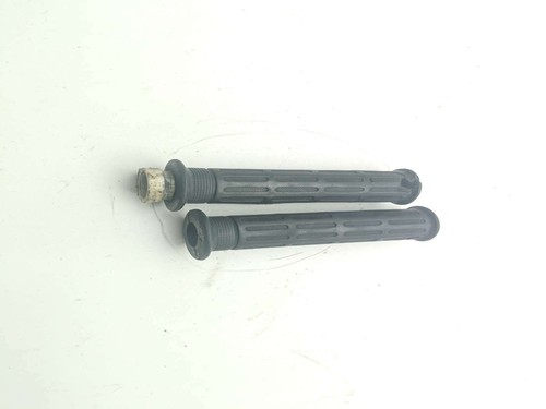85 Honda CB650SC CB 650 Throttle Tube And Grips - Picture 2 of 5