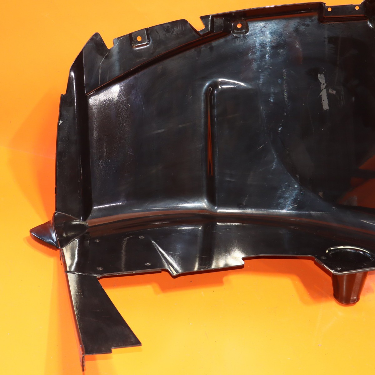 LAMBORGHINI AVENTADOR WHEEL HOUSING REAR RIGHT 2012-2015 2016 470 810 986 B OEM