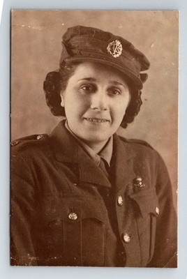 Militärfoto: Frauenhilfsdienst Territorial.