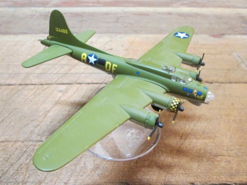 BOEING B-17 FLYING FORTRESS - SALLY B, 8.5" Wingspan CORGI WARBIRDS 1:144 Scale - Picture 3 of 5