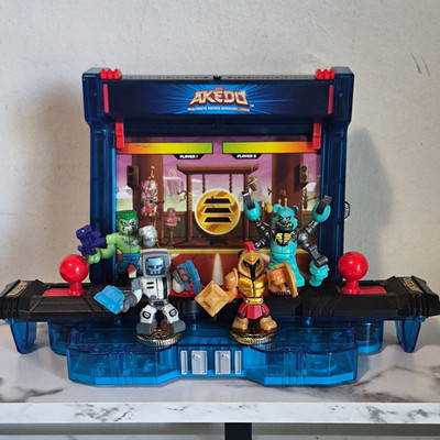 Moose Toys Akedo Ultimate Arcade Warriors Electronic Battle Arena w/ 4 Figures