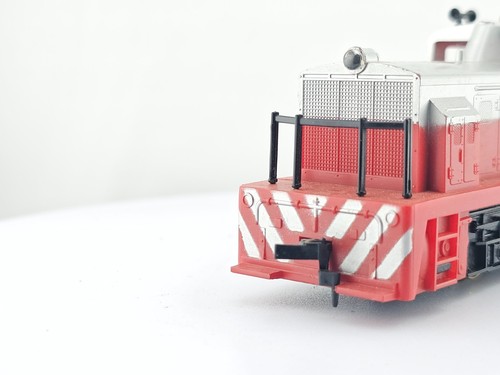 *READ TYCO HO Scale Santa Fe ATSF 241 Diesel Switcher Locomotive Model Train - Picture 4 of 12
