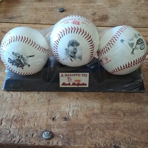 Mark McGwire Making History Sept 8 1998 62 3-Pack Baseball Set Stand